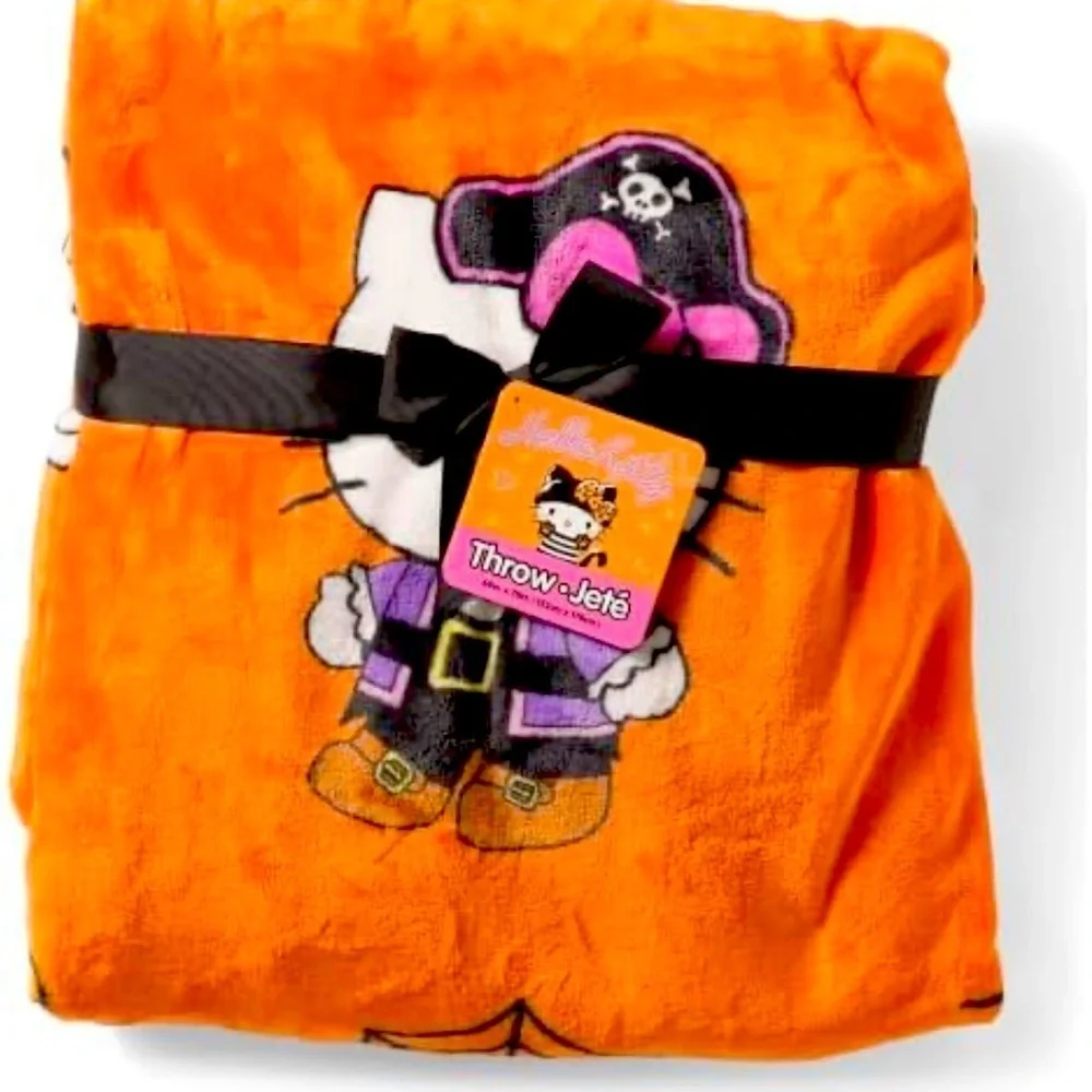 HELLO KITTY HALLOWEEN SET OF TWO THROW BLANKETS 🎃🎃